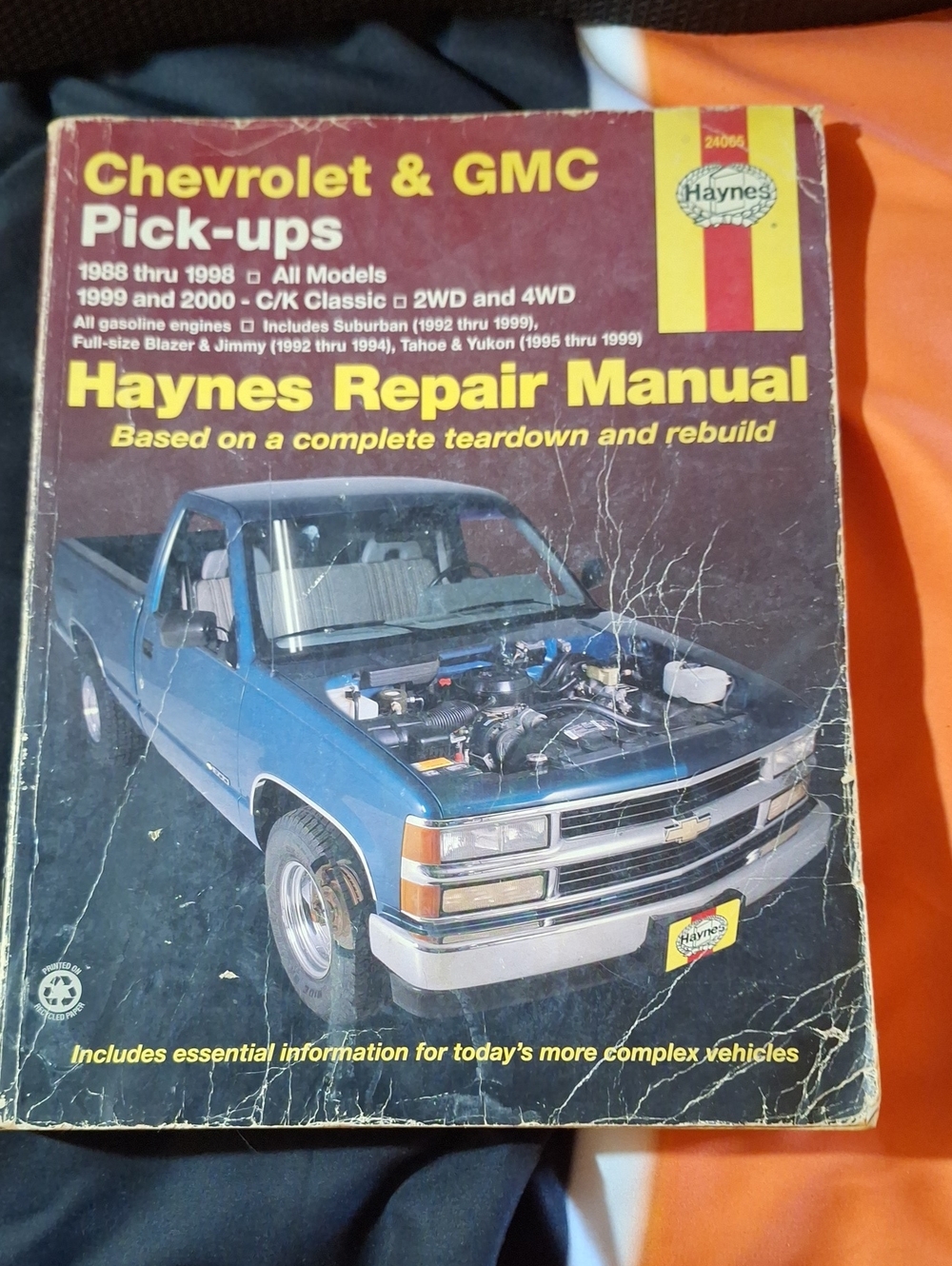 Hanes Haynes Repair Manual Chevrolet & GMC Pick-ups Blue and Yellow Cover